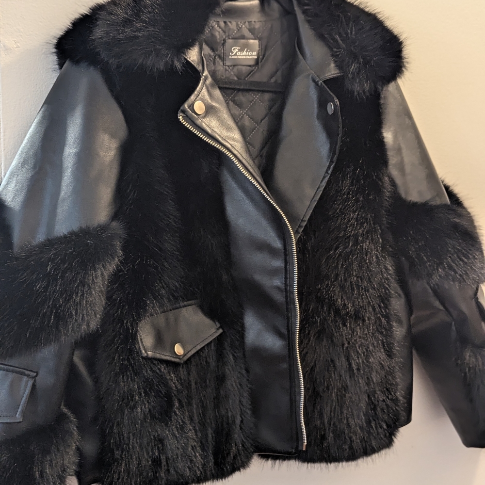 SHEIN Black Leather Jacket with Faux Fur